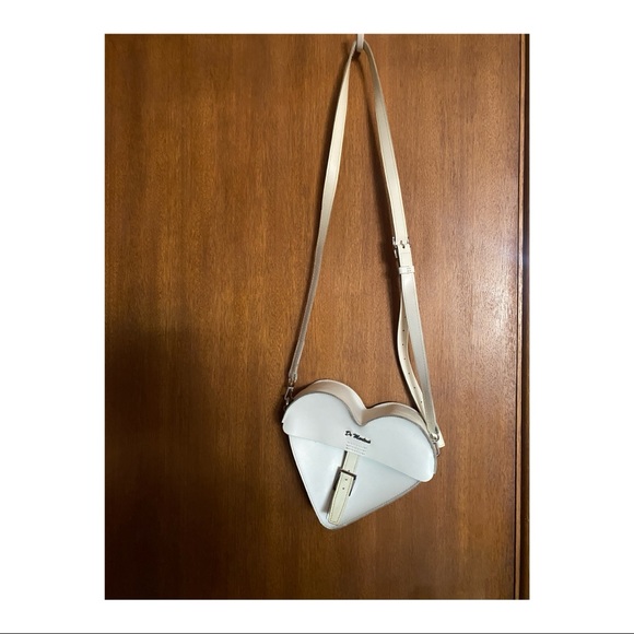 Dr. Martens leather heart bag - Picture 2 of 4